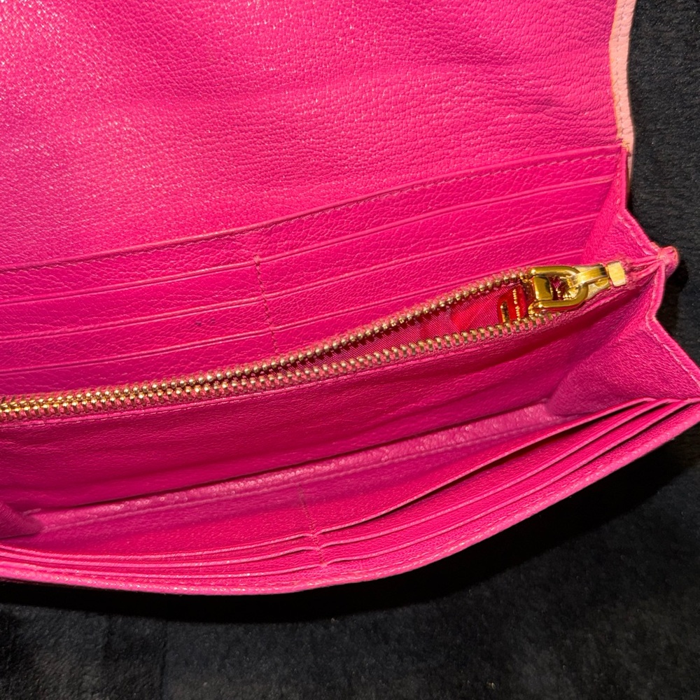 Miu Miu Pink Leather Wallet with Gold Logo - Picture 11 of 16